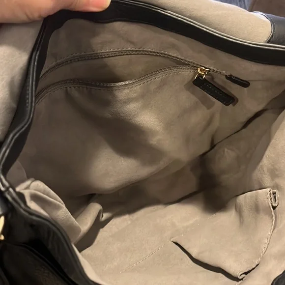 VINCE CAMUTO BARNA LEATHER SADDLE BAG BLACK WITH GOLD TONE HARDWARE - Picture 8 of 16